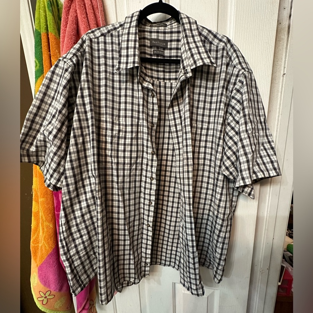 Men’s button down size 3XL